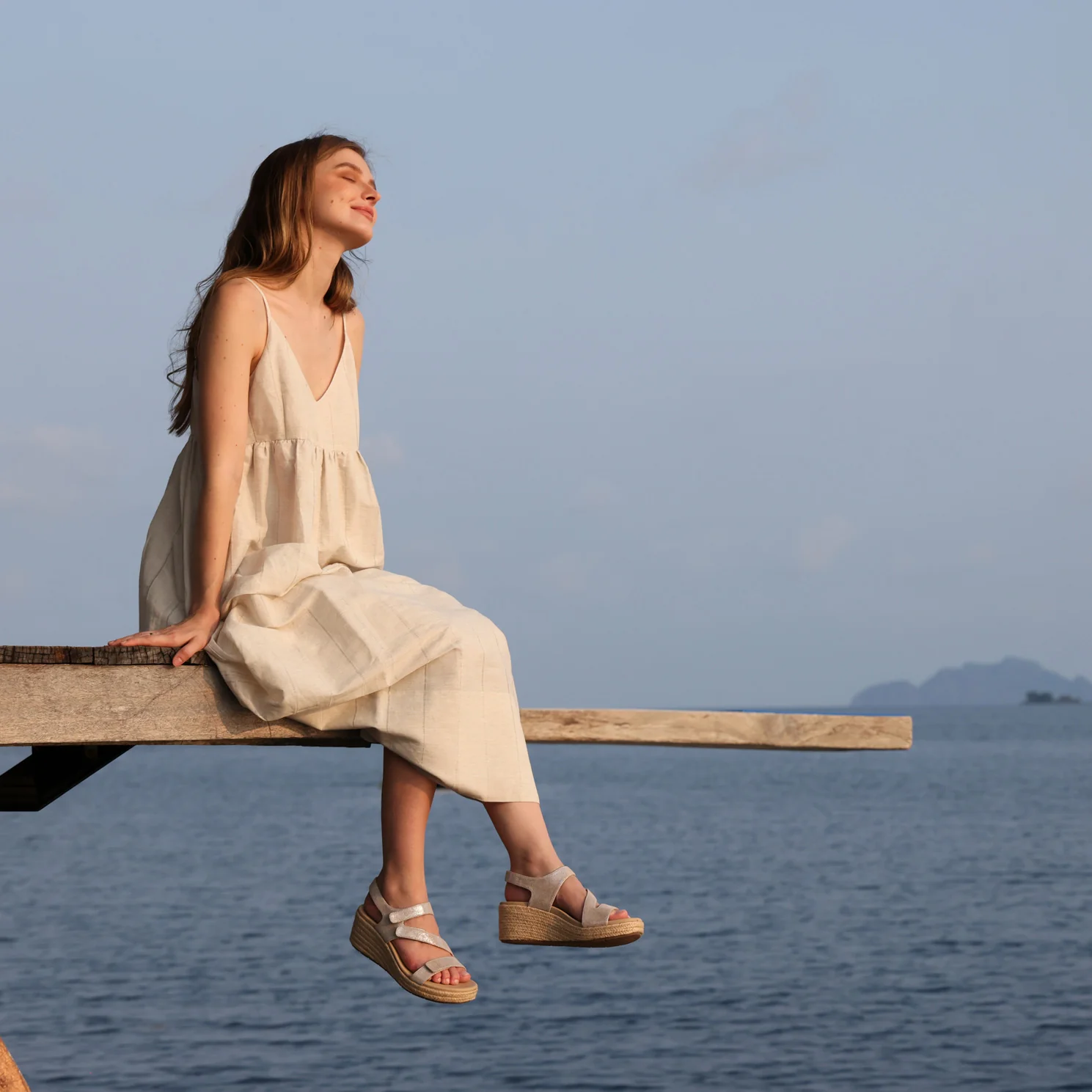 Riviera Adjustable Sandal Metatarsal - Image 3